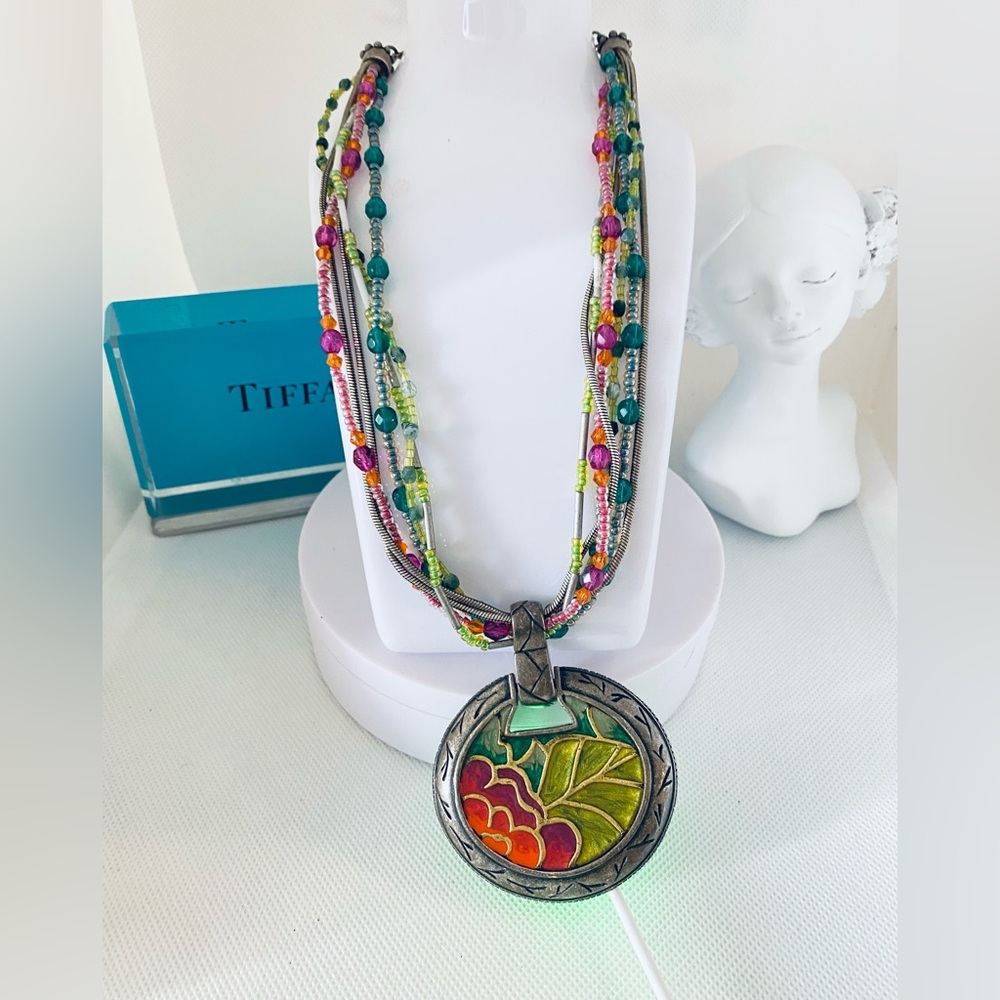 Vintage Artistically designed pendant beaded necklace